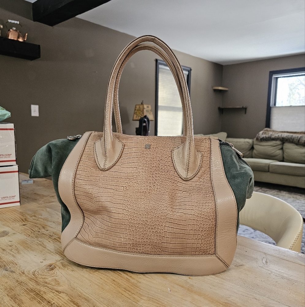 Pour La Victoire Beige and Dark Green Tote